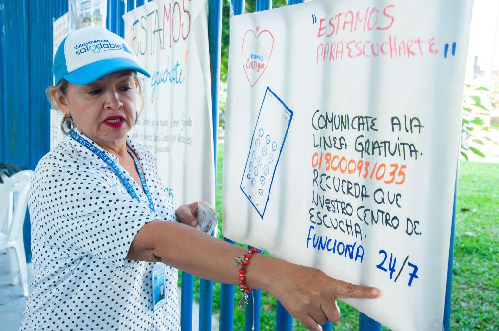 PiedemonteEICM's tweet photo. El programa ‘fortalecimiento del tejido social’ llegó a la comuna 10 para identificar los principales problemas sociales, ambientales y culturales, y trabajar de la mano con la comunidad para la búsqueda de soluciones. 

¡Seguimos llevando dignidad a los territorios! https://t.co/lxfF7jUkXk