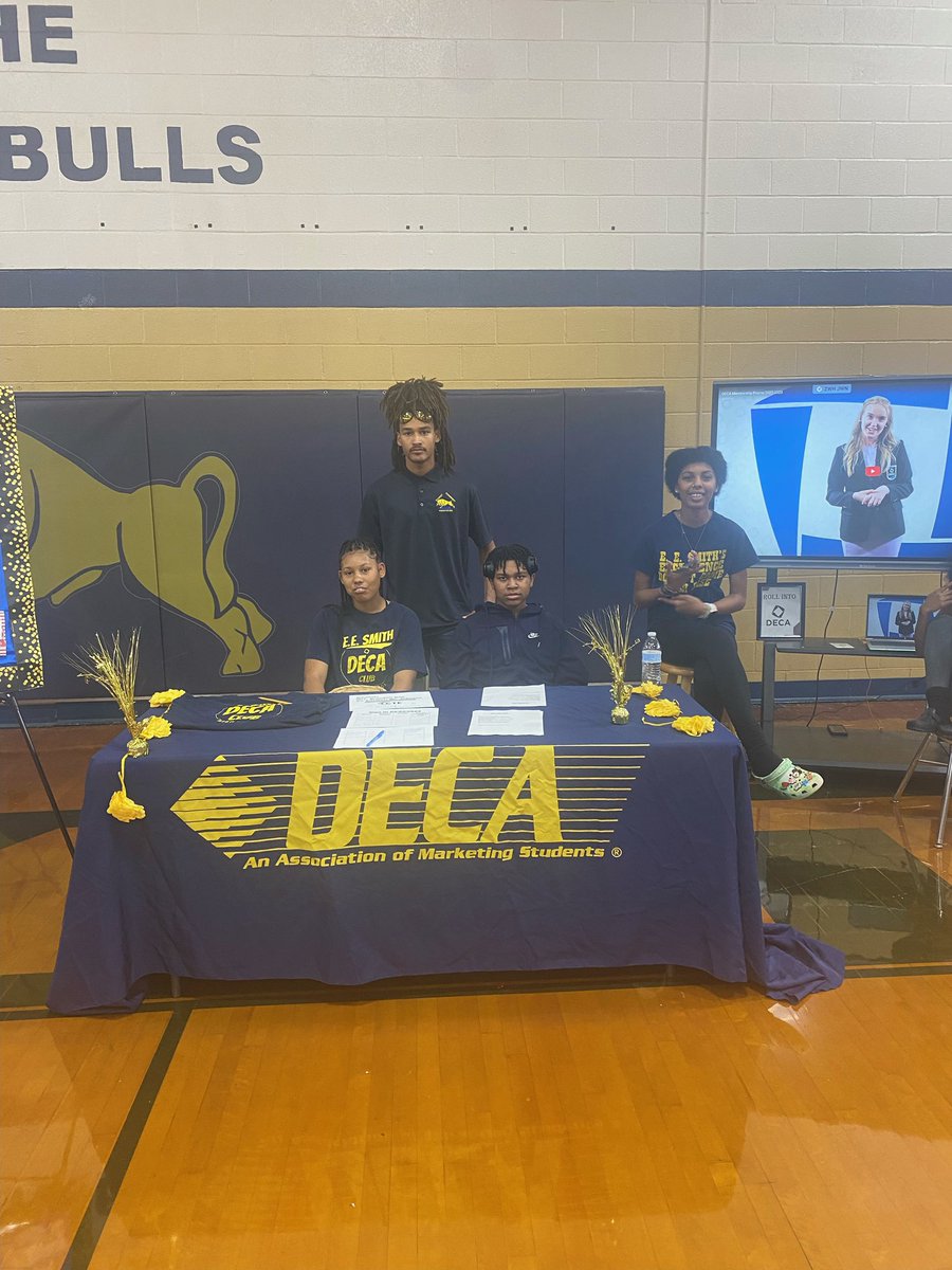 eesdeca tweet picture