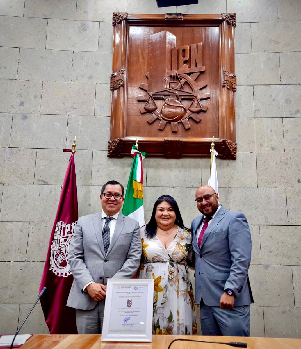 OAG_IPN's tweet photo. ¡Enhorabuena a todo el equipo OAG! Su dedicación y esfuerzo han dado frutos y podemos decir con orgullo que se realizó una labor excelente. Gracias por su compromiso y colaboración, para lograr exitosamente el distintivo #MarcaFamosa de la relevante #MarcaIPN. 🙌🏻 https://t.co/KUVredWtDg