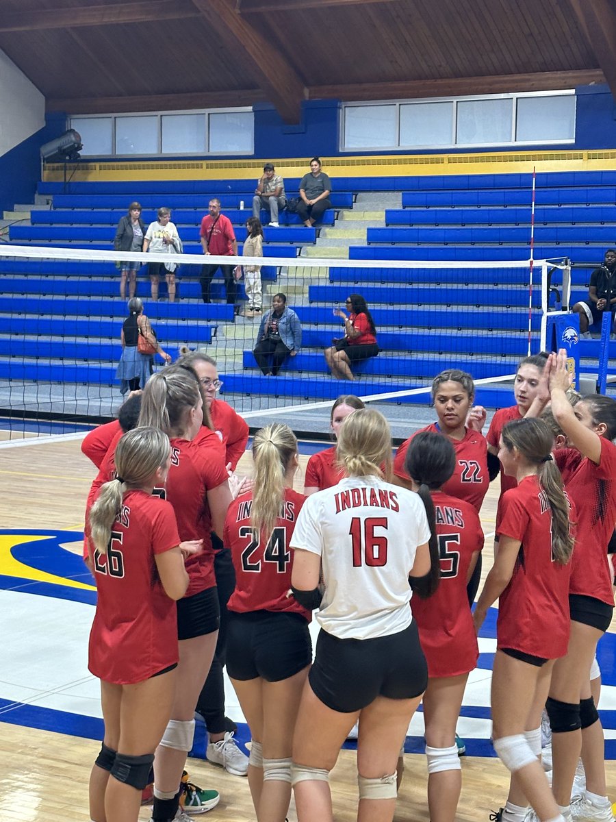 ⁦<a href="/FortOVolleyball/">Coach Vanessa Gage</a>⁩ wins it in 3! Nice job girls!