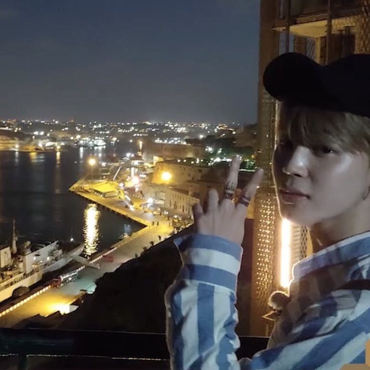 uarelip's tweet photo. Hilo de "Happy Birthday Jimin" que contiene contenido del mismo (metas, playlist, headers, etc) https://t.co/uUTT9haXzn