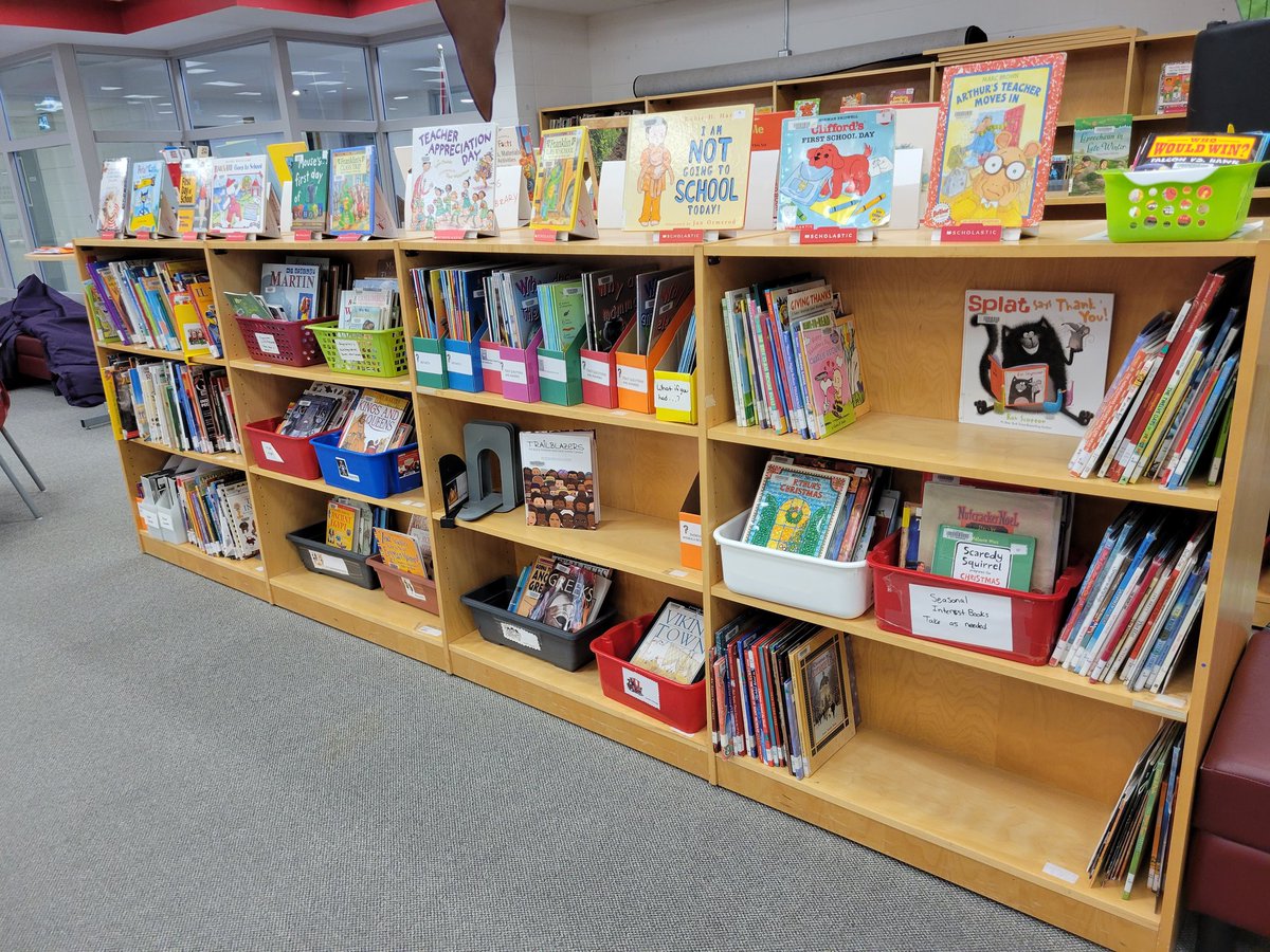 sheagrade3's tweet photo. Today we had our first visit to the @StJamesOCSB Learning Commons. Thank you @MsJennLC for showing us around! https://t.co/Azv5OFYcVW