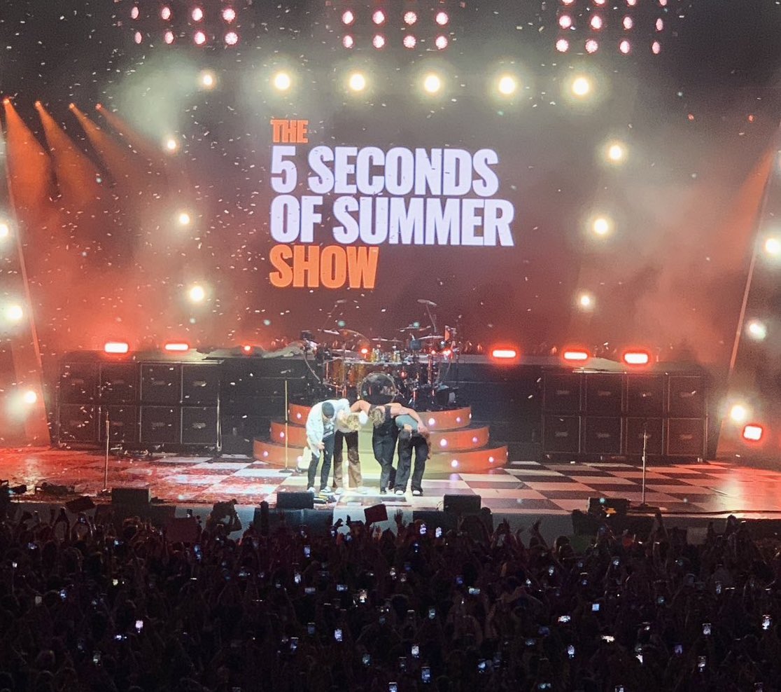 5SOS NOTICIAS tweet media