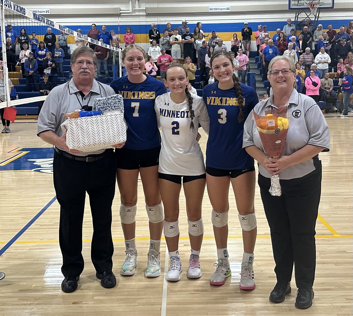 minneotasports's tweet photo. Thank you Doug and Robbie Goodmund for serving MSHSL Volleyball for 50 years! #mshsljohn https://t.co/UeTuS17vK1