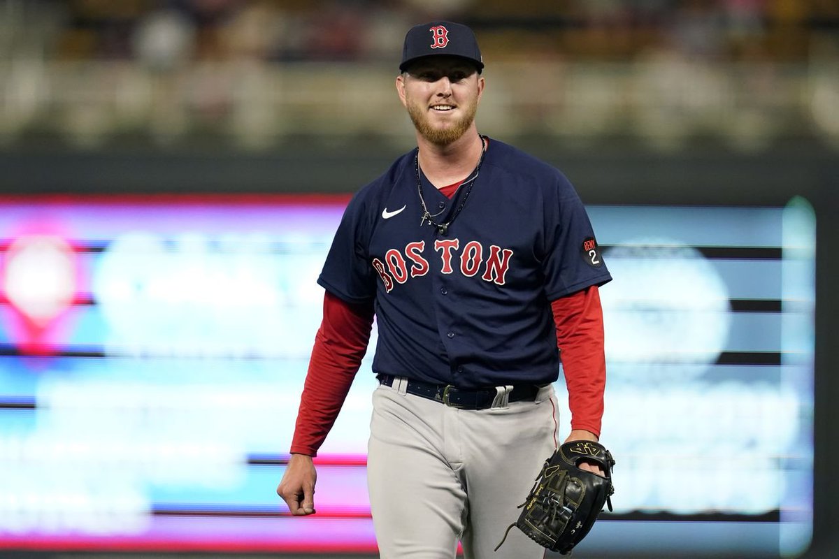 EdHand89's tweet photo. Zack Kelly returns to the majors for the first time since an elbow injury that occurred April 12th to work a 1-2-3 top of the fourth inning. Completely meaningless game and DOB had zero interest in talking about it on the broadcast but a pretty incredible return for the righty. https://t.co/dUDjvZeMuE