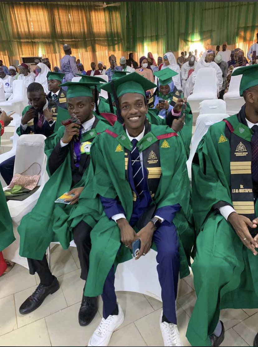 Alhamdulillah Dr kallamu Adamu Abdulkareem  
MBBS ABU ZARIA