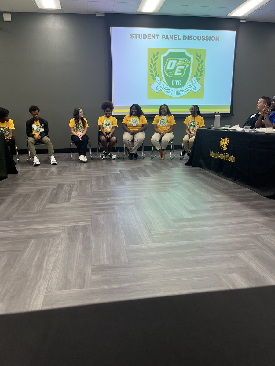 GNTX member attended the DeSoto ISD College, Career, Military Readiness Advisory Council meeting and interacted with Career &amp; Technical Education students regarding their future careers!