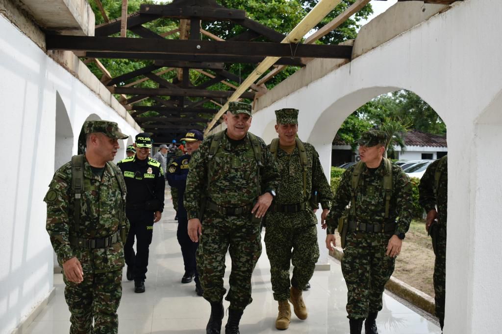Avanza el plan geoestratégico por parte del Estado Mayor Conjunto de las #FuerzasMilCol esta vez desde la ciudad de #Barranquilla con la <a href="/FNC_ArmadaCol/">Fuerza Naval del Caribe</a> y <a href="/Ejercito_Div1/">Primera División del Ejército Nacional</a>, en donde se verificó  el cumplimiento de los objetivos y avances  propuestos en el marco del  #PlanAyacucho