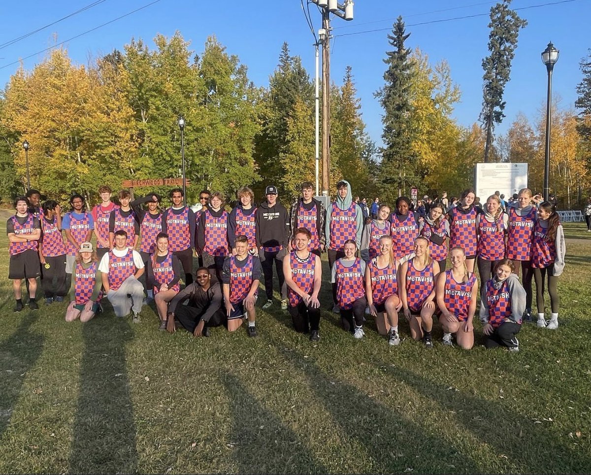 It's official, we are both the Varsity and Junior High City Cross-Country Champions! Congrats runners and coaches! @FMPSD @EcoleMcTavish
