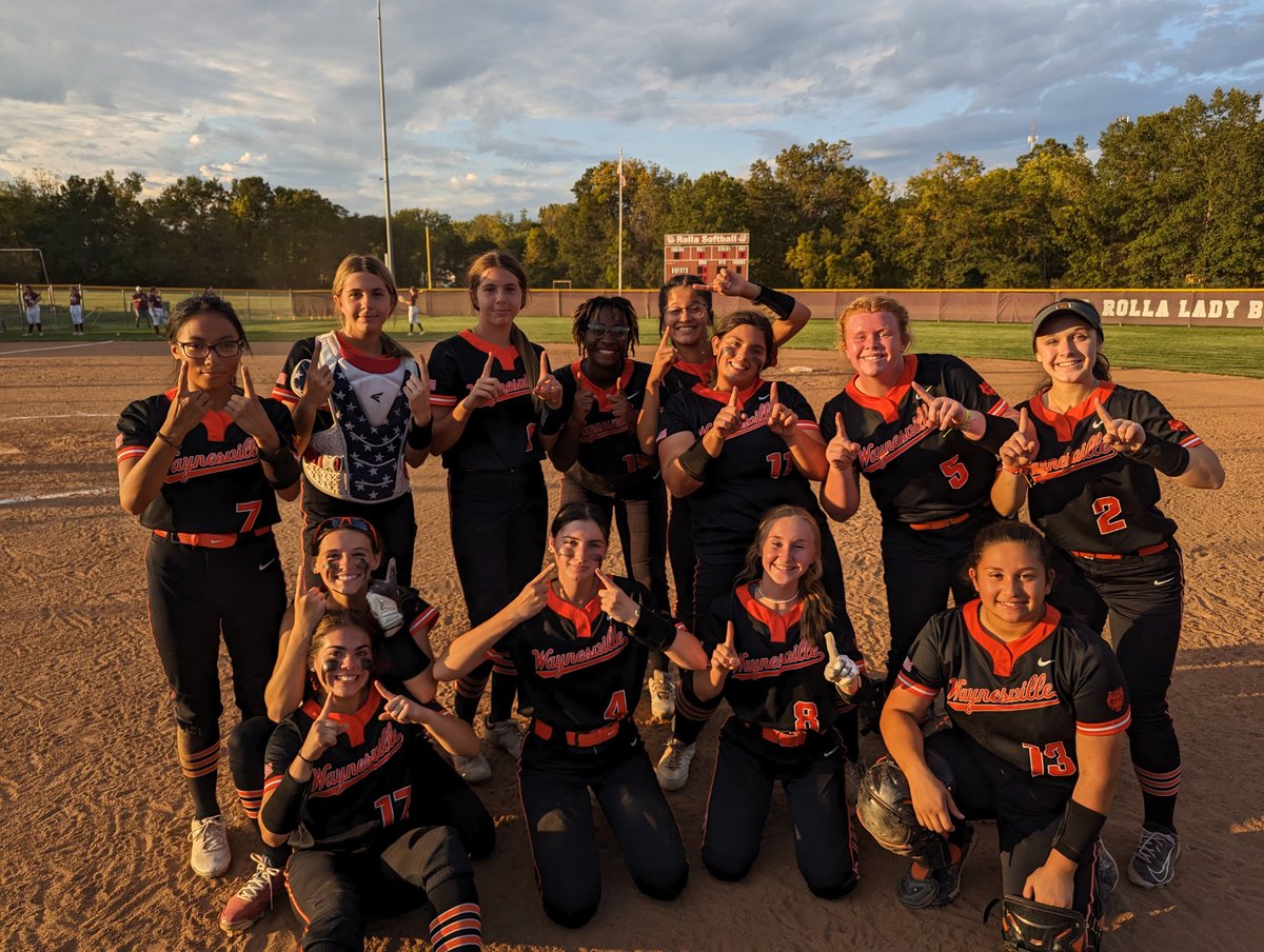 Waynesville 5, Rolla 1 Final

Varsity moves to 11-9.

JV Game
Waynesville 8, Rolla 9

Next up Parkview at their place.