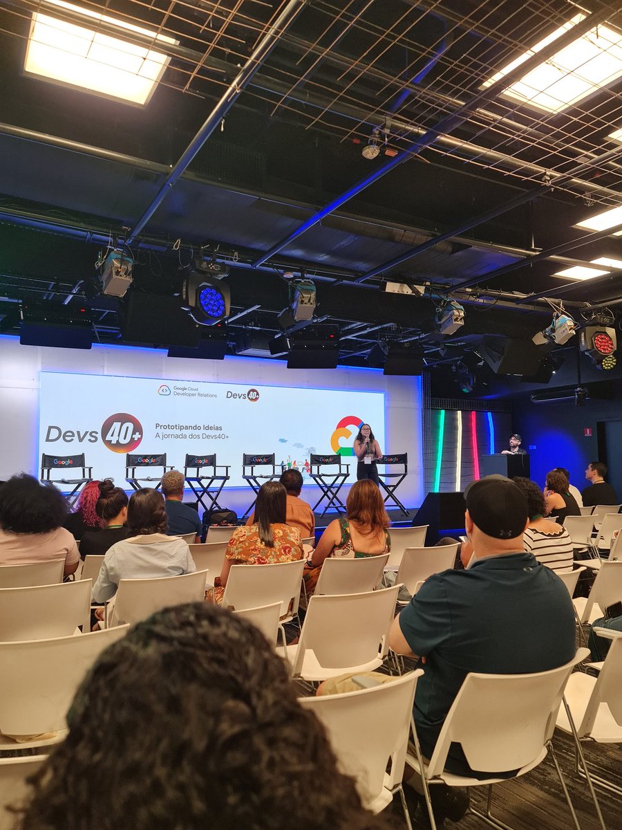 leomatsuda_com's tweet image. Emmanuelle Richard convida o público no @Devs40 pra assistir a ela e outras mulheres brilhantes em #Cibernéticas ❤️ #Devs40Mais