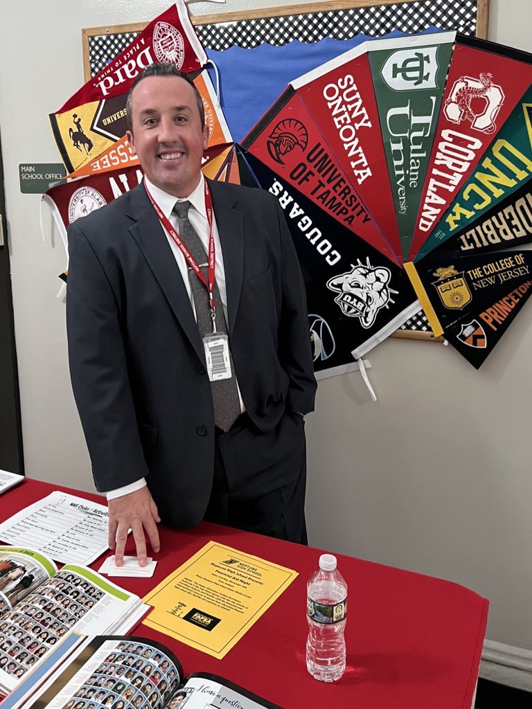 MrRyanHannaway's tweet photo. This evening I had the pleasure of meeting many future Neptune Fliers at Bradley Beachβs High School information night! Welcome to the incoming class of 2028! #FlierNation #FlierPride @NeptuneSchools https://t.co/IZjuFroPlR