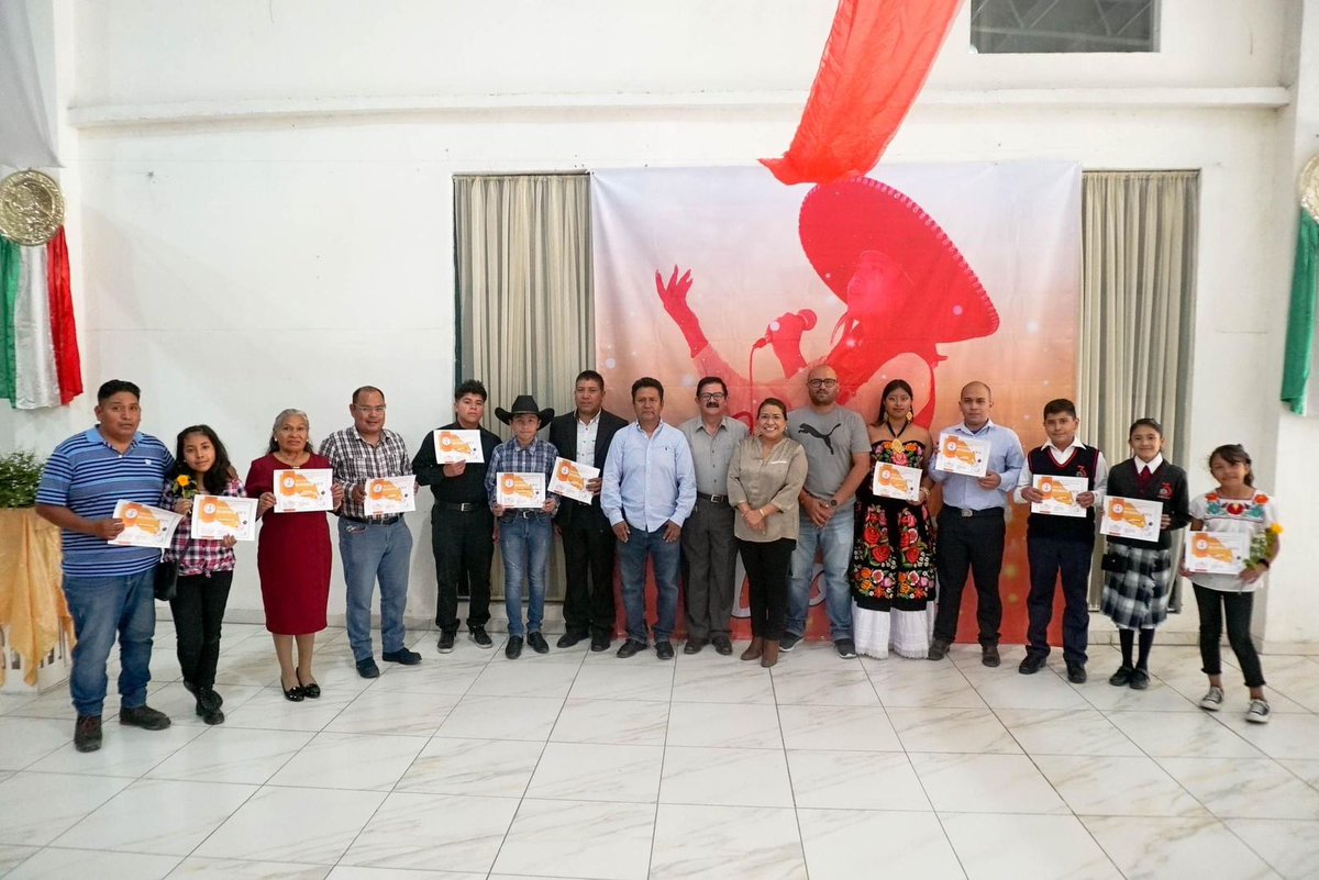 AriaReye's tweet photo. La comisión Cultural del Movimiento Antorchista Nacional preocupada para difundir la cultura convoca a la “I jornada Nacional de concurso de voces” donde participarán 12 artistas del seccional Atlixco - I. de Matamoros. 

#MúsicaParaElPueblo https://t.co/u4K6kbVVly