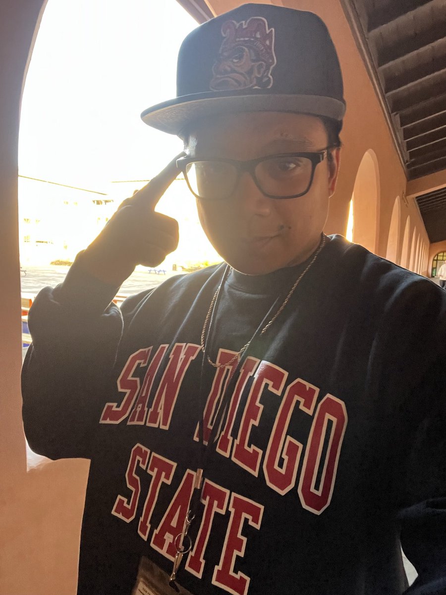 hailmaestro's tweet photo. College Information Night at the old schoolhouse here in San Francisco. I had many options to rock with. I chose one: ⚫️🔴 #GoTecs https://t.co/GI0bNmN0rv