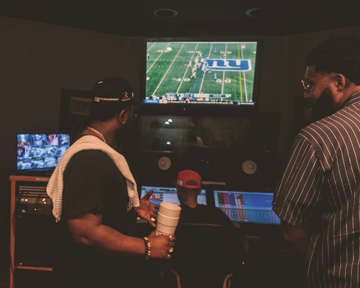 <a href="/LewLemmeGet1/">Lew</a> ❌ <a href="/1TheLetterLBea1/">One Man Media Company</a> 
Session VI <a href="/StankoniaATL/">Stankonia Recording Studios</a>