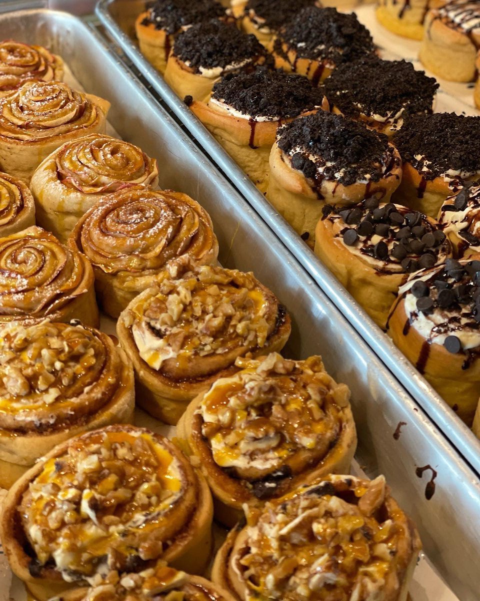 HomebakerClover's tweet photo. Stacks of cinnamon rolls 😍 https://t.co/h48H19fOTl