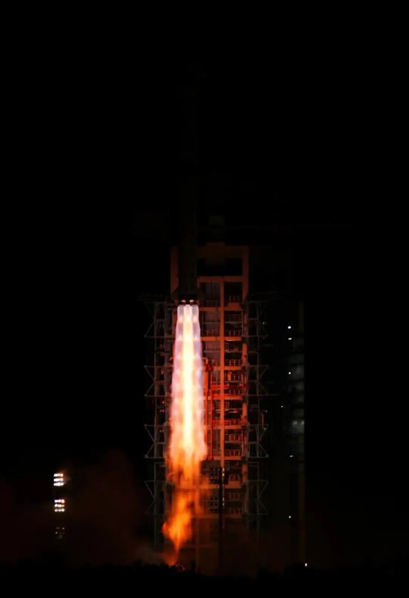 CNSpaceflight's tweet image. Cool shots of a night launch