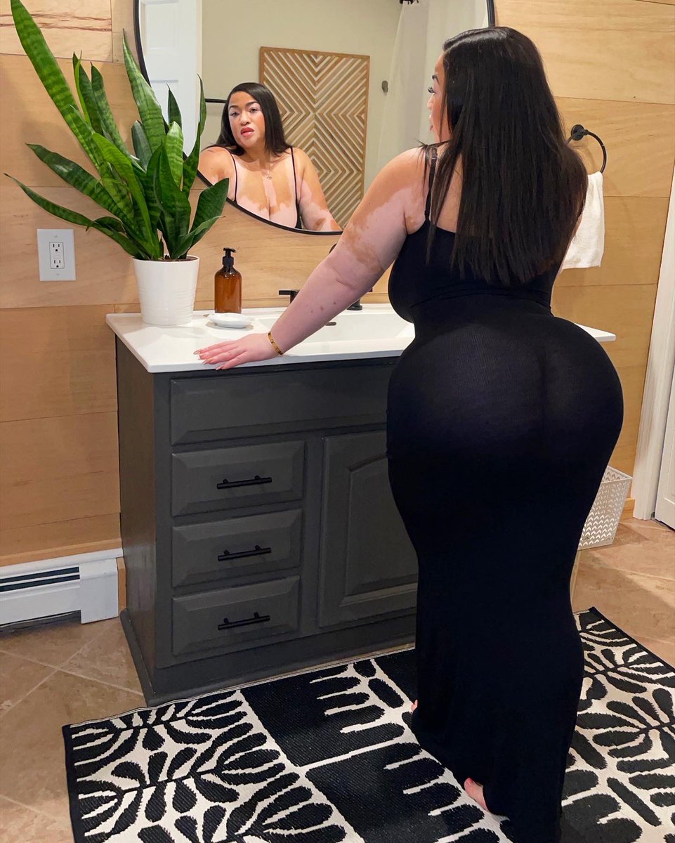 evi3_spice's tweet photo. 1 or 2? And click the 🔗 for more 😊 https://t.co/l5kjHDKY8u https://t.co/thoGXP9JKZ