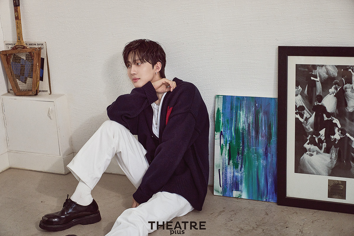 theatreplus_twt's tweet photo. [발간공지📢] 시어터플러스 10월호는 9월 29일부터 온오프라인 서점에서 만나보실 수 있습니다. 정기구독자분들을 위한 10월의 공연 혜택은 아래 링크에서 확인하세요. 
- 
📲 https://t.co/cDcK2ksIgN https://t.co/3Iuyr6hpzt