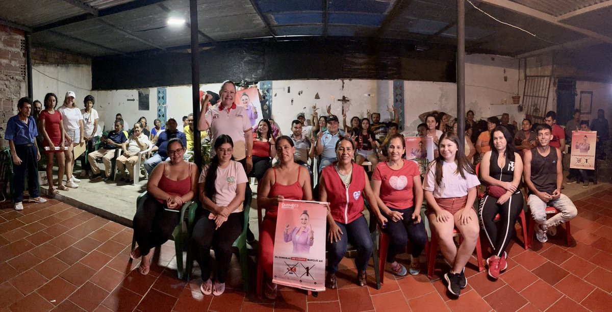 soycarime's tweet photo. En lo urbano y lo rural, de día y de noche, recorremos nuestra bella #Cúcuta y nos encontramos con maravillosas personas con ganas de salir adelante. 💪🏼

#LuchemosPorCúcuta #ConcejoL1 #L1 https://t.co/D81PaQdJ3X