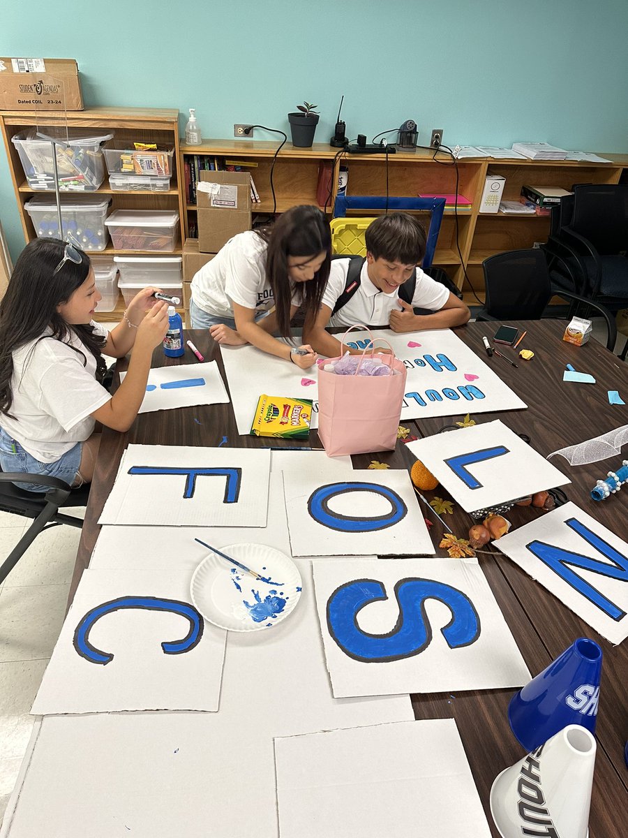 LivelyFalcons's tweet photo. Homecoming— Falcon style! We’ve got spirit, how bout YOU? Making history with @KTXHornets — our first shared homecoming! #falconstakeflight #Homecoming2023 @AISDAthletics @Secondary_AISD https://t.co/nI37pkDXZO