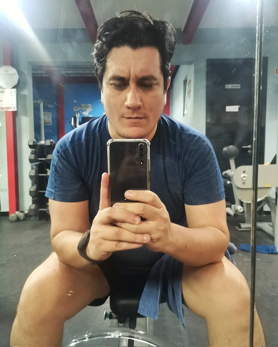 MikeeLeo's tweet photo. Pos me guste! 🤩💥👊🏻 #ynimoderrimo https://t.co/GYiuia274N