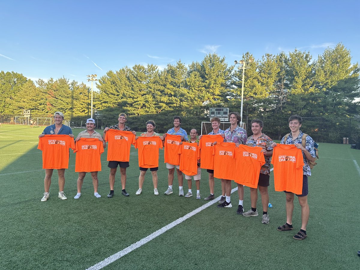 Championship #24 for Gainzzz as the boys go Back 2 Back 2 Back with a 14-7 win over AGR in ultimate frisbee.