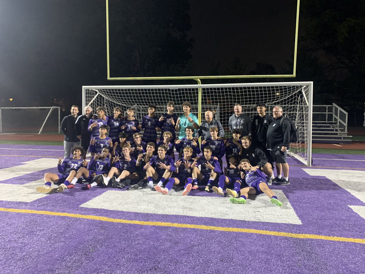 GoLegendTrain's tweet photo. Back-to-Back CCL CHAMPS @sfdboyssoccer
PROUD OF THESE YOUNG MEN!
Jobβs not done! Letβs keep going! #CCLCHAMPS #WonNotDone #StallionPride https://t.co/ciqAMYusNH