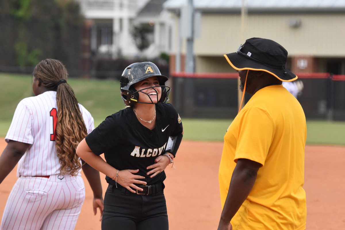 CovNewsSports's tweet photo. .@AlcovySoftball remains unbeaten in Region 3-AAAAAA play after tonight's 14-7 win at Woodward Academy. 

Full recap coming tomorrow. 
📸 @GarrettPitts9 https://t.co/eddBC4gmOt