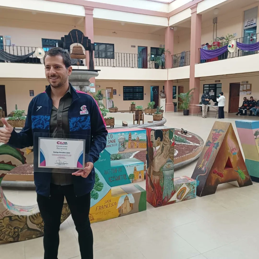 DecalogoOficial's tweet image. #Celaya
«Eres una inspiración» aplaude Javier Mendoza a triatleta celayense
👇🏽
decalogonews.com

#política #Xports #orgullo #celayense #presidente #PresidenteMunicipal #deporte #deportista #municipio #Decálogo 

@municipiocelaya @jmendozamarquez   @deportesideccelaya