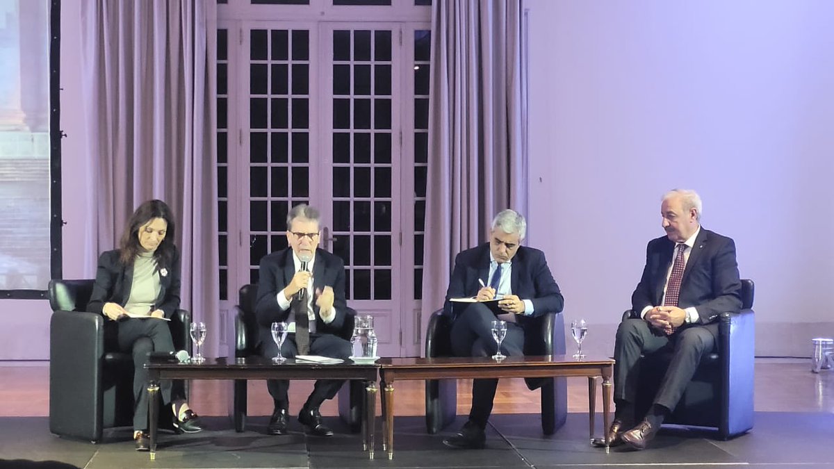 IDGCEorg's tweet photo. @marcebiblia habla de la importancia en el ecumenismo de construir puentes a través del Diálogo y apostar "esperanza sobre esperanza" 
@CultoARG
#ProgramaInternacionaldelaEsperanza https://t.co/W5FXC6K16n