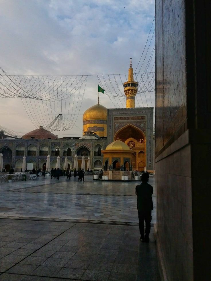 zaiinabq8_'s tweet photo. الروح حزينه تحتاج لـ زيارة الرؤوف https://t.co/lYQKBdojWY