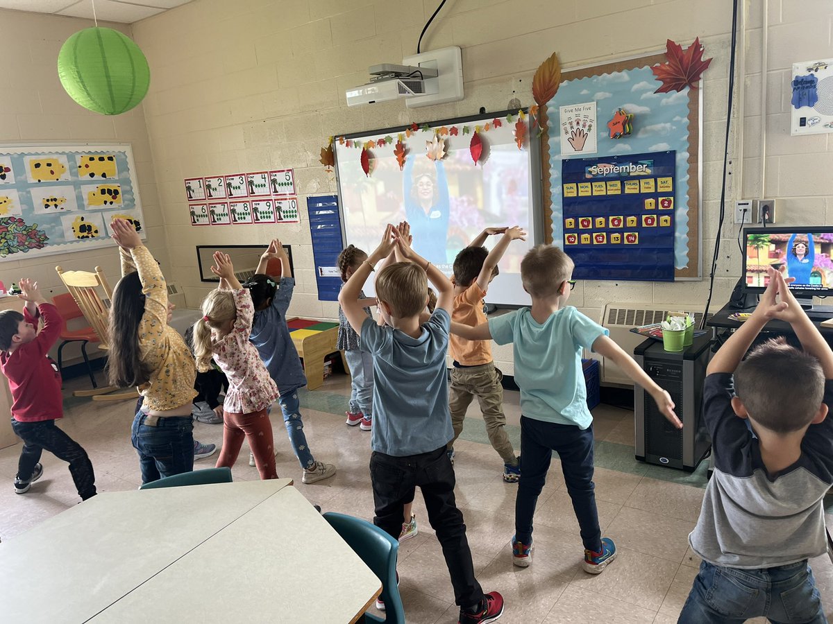 KehoeMs's tweet photo. We love movement breaks! https://t.co/vDQiIkXgAQ