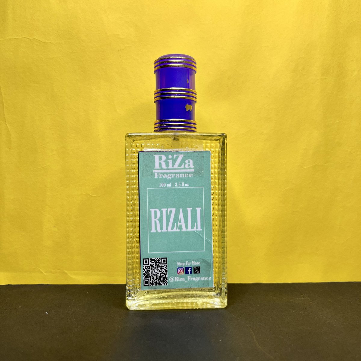 riza_fragrance's tweet photo. Experience the allure of Rizali perfume from Riza Fragrance. A scent that defines elegance. β¨
.
Discover your signature scent with Riza Fragrance!
#RizaFragrance #RizaliPerfume #AttarBasedPerfume #cosmetic #CustomisedPerfume #discountedperfumes #EleganceInBottle #fragrance https://t.co/oB9YCDQZSt