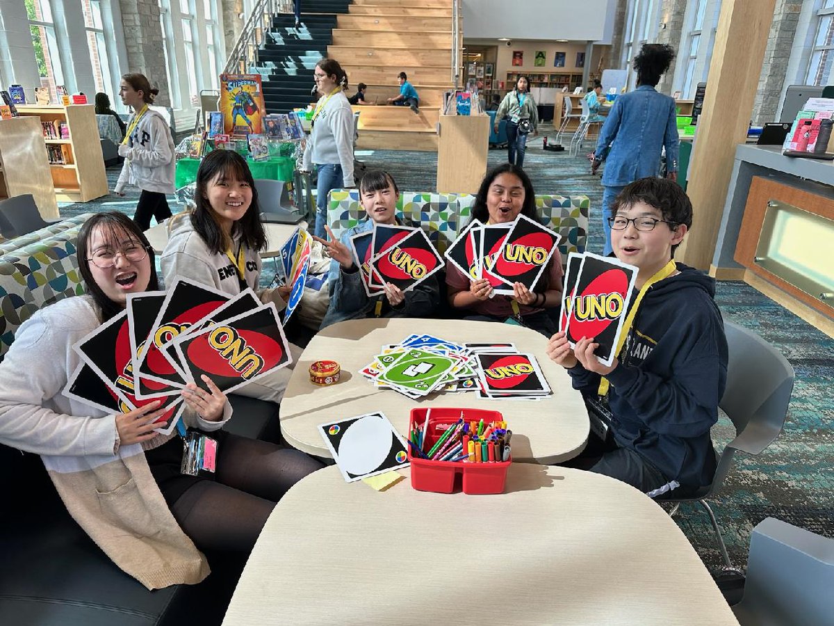 We love playing #uno during recess! #unplugandplay #jumbouno @WBMSAPGraff