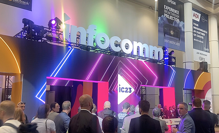 JFedEvolio's tweet photo. U.S. business-to-business (#B2B) exhibition industry shows continued improvement for Q2 2023. @CEIR @TSNN https://t.co/JtZDbm28nK https://t.co/qRa9eEQLk6