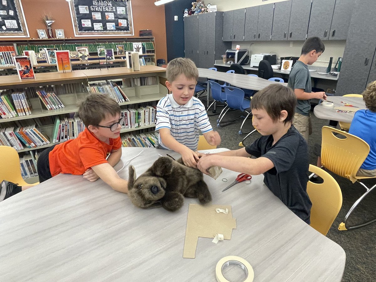 Amy Becker tweet media