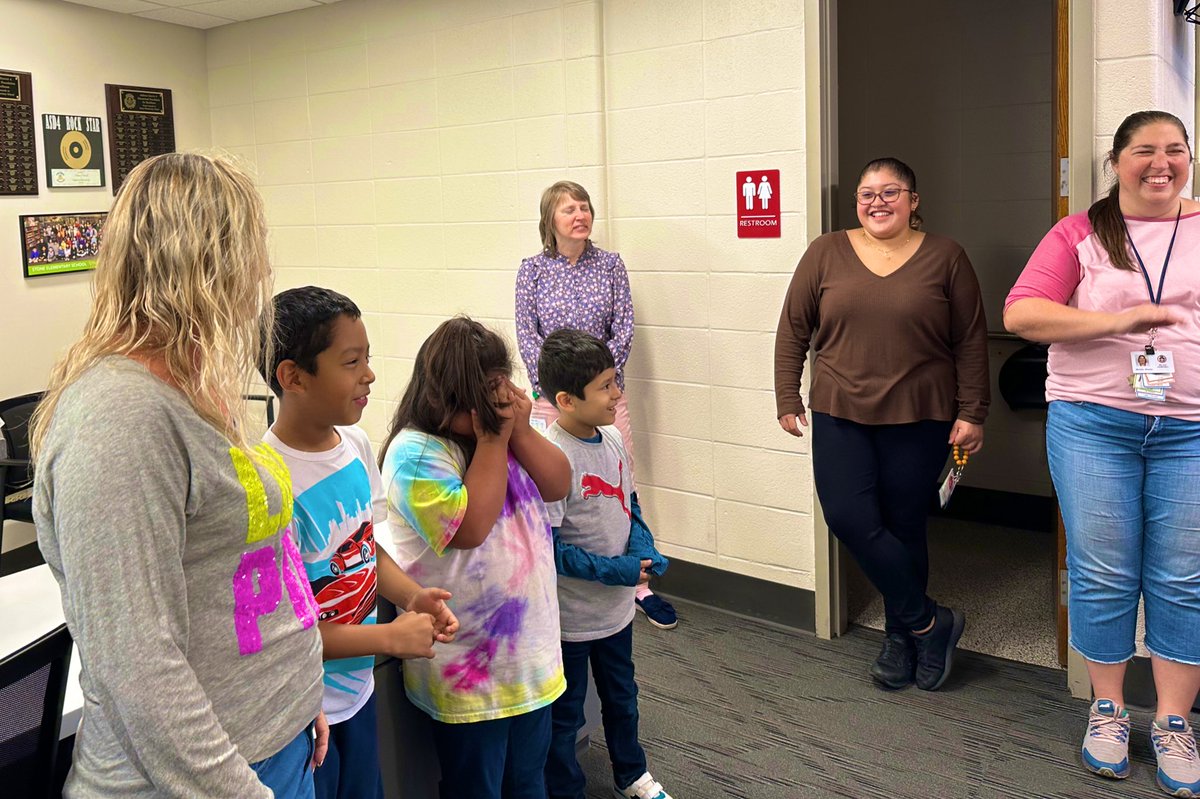 ⭐️⭐️⭐️Filming on location ⭐️⭐️⭐️
… for a surprise collaboration with <a href="/HradLrc/">HradTech4</a>! 
🎬🎬🎬🎬🎬🎬🎬🎬🎬🎬🎬🎬🎬🎬
<a href="/StoneSchool4/">Stone School</a>  #ASD4All 
<a href="/Nicole19617493/">Nicole</a>