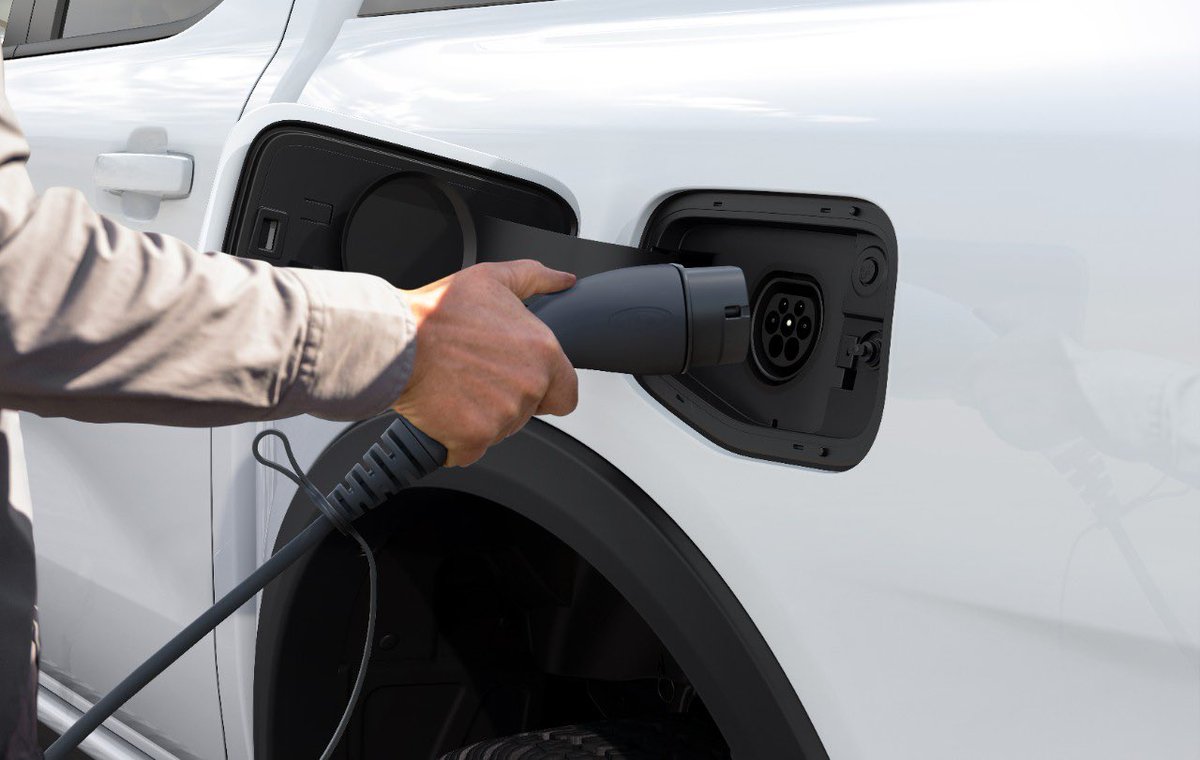 OverdriveNewsPR's tweet image. Ford divulgó hoy una versión híbrida enchufable de la Ranger con 28 millas de autonomía eléctrica y sobre 443 libras-pies de torque. Lamentablemente estará reservada para los mercados de Europa, Australia y Nueva Zelanda. 

#OverdriveNews