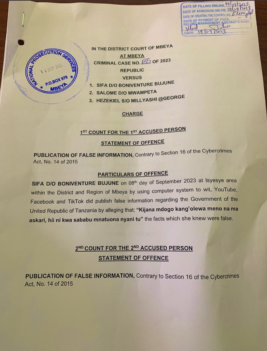 fatma_karume's tweet photo. Wacha nikalale mie maana NINA HASIRA!

Ukandamizaji wa HAKI za Binadamu.
Uvunjaji wa KATIBA.
Matumizi mabaya ya MADARAKA.

Intolerable.
Aibu aibu aibu! https://t.co/3H3QJG0Kzc