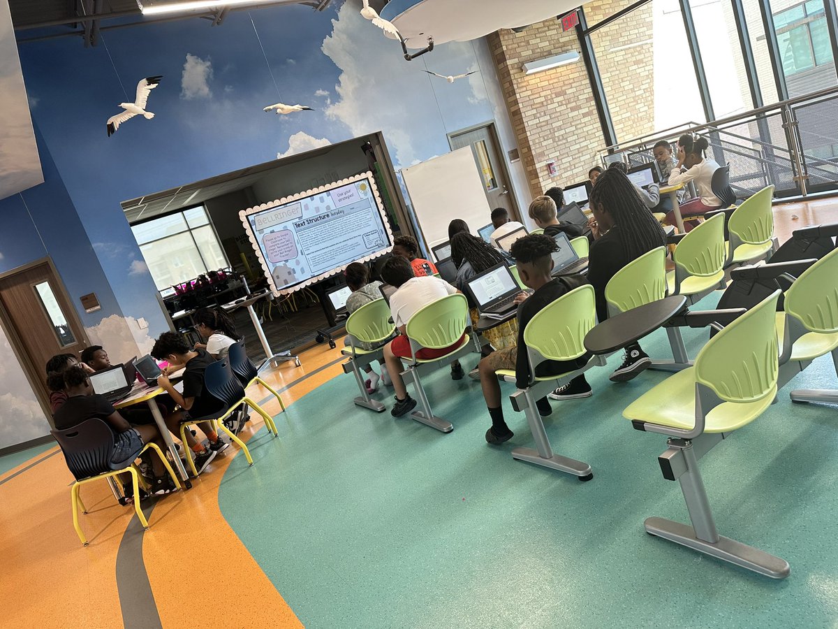 shaws_squad's tweet photo. #PodPower Activated! Raised the garage and rolled the NewLine out to hold class in the Pod today! @TrinaB2021 @HumbleISD_ACE https://t.co/wEwdE2OD6K