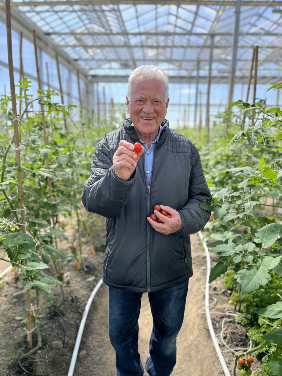 Food for Thought - during organic week - from our Founder, Frank Stronach. Keeping it small &amp; local for greater beneficial impact for employees, community, families &amp; professionals. #inflation #TuesdayMotivaton  #groceries #affordable #COMPETITION   
nationalpost.com/opinion/frank-…