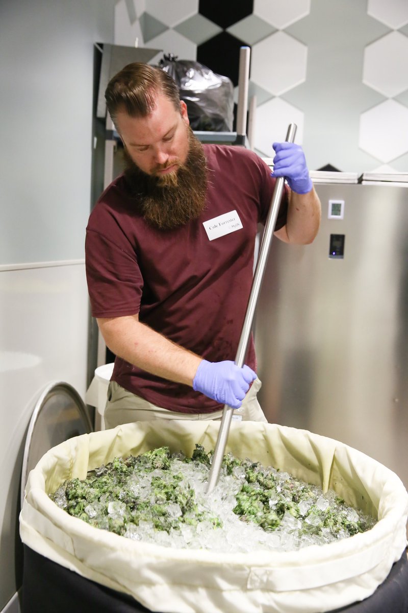 itstyson20's tweet photo. Behind the scenes, cookin’ up the brand new Solventless H4sh Mike Bites 👂

Stay Undisputed 🥊 @officialgreennetwork 

-
#tyson #mikebites #tyson20 #greennetwork https://t.co/x2zQcC27LM