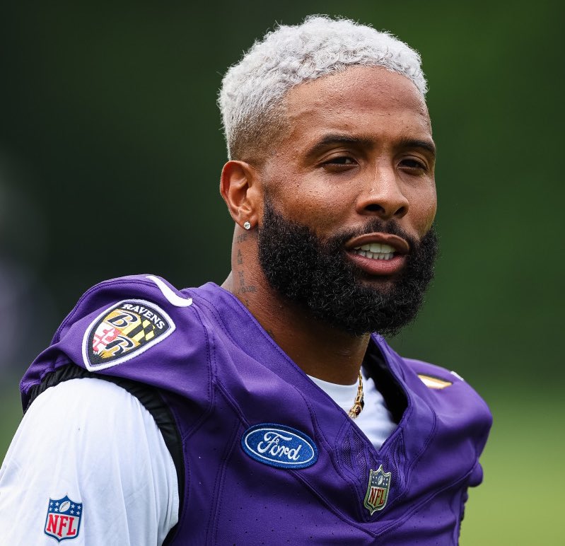 PopBase's tweet photo. Kim Kardashian and NFL player Odell Beckham Jr. are ‘hanging out,’ a source tells People Magazine. https://t.co/jCuMCdhWVH