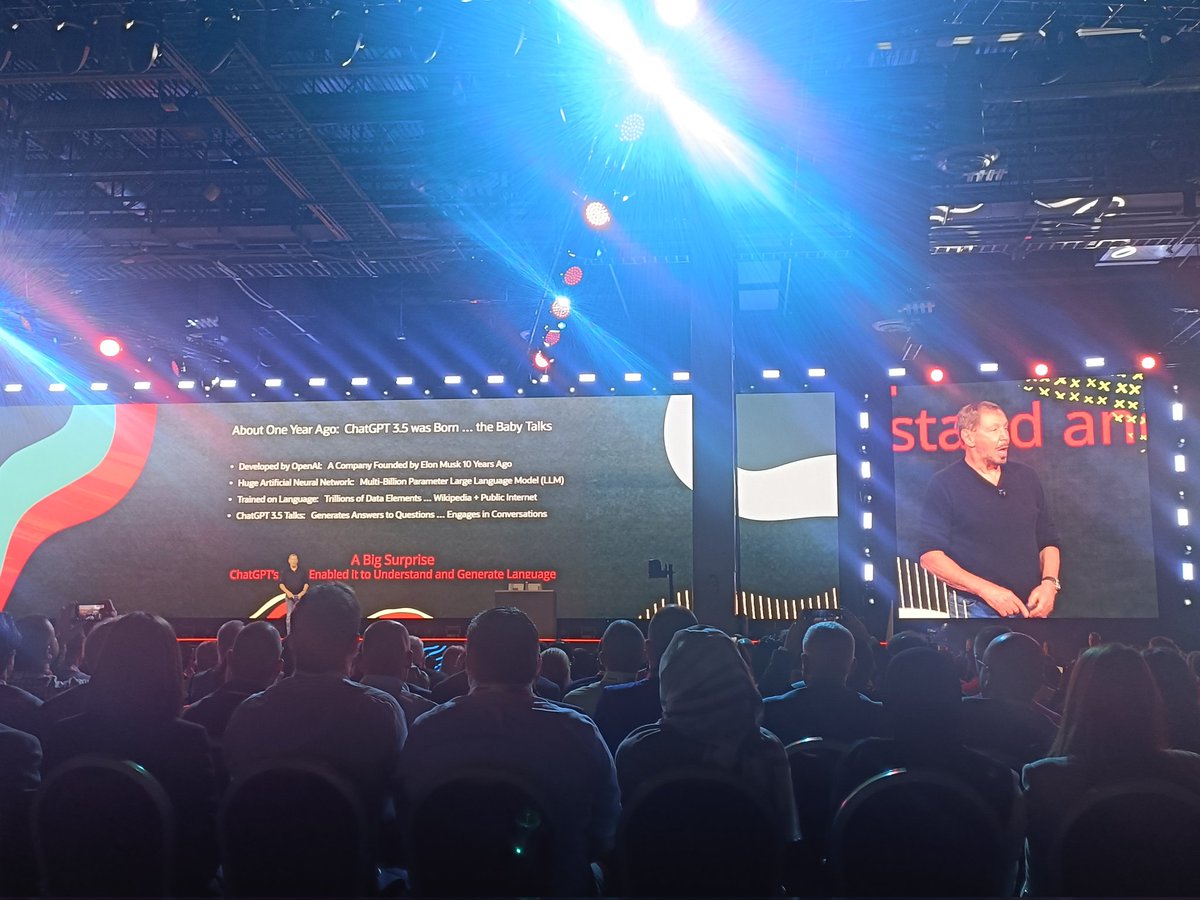 AmitRajaNaik's tweet image. @larryellison talks about a race...to build what comes next: Better AI, Better future... Risks

#OracleCloudWorld2023