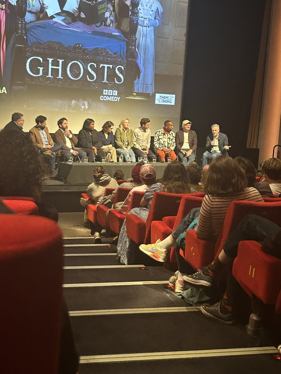 hhsixidiotsxx's tweet image. tonight was one of the most incredible nights ever!!
Seeing all of Ghosts twitter again was a true joy including the Ghosts cast thank you so much for giving up your time for us
We love you so much
This series is going to be just brilliant 🤍
#BBCGhosts