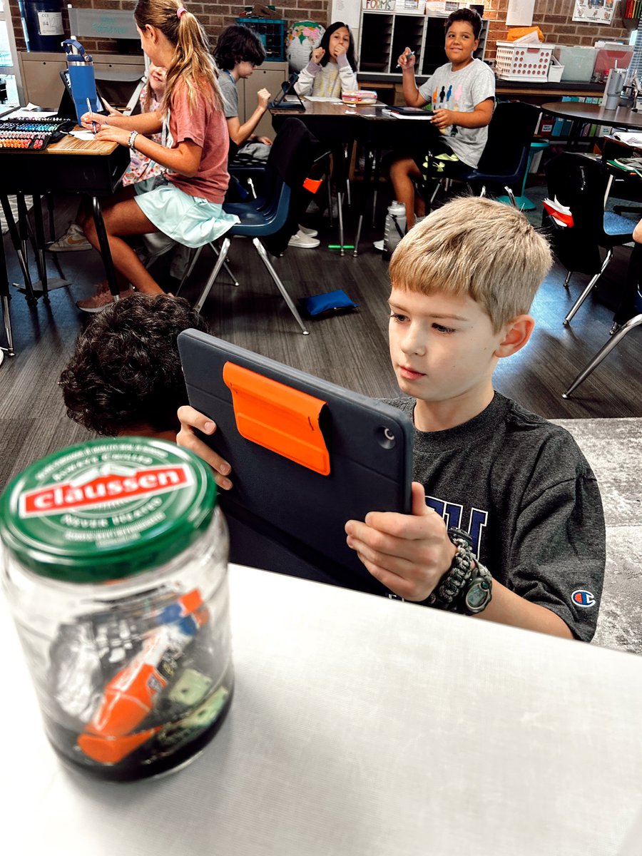 Justine Patterson (@missp_4thgrade) on Twitter photo Last weeks density lab had student engagement at an all time high! 🧠✏️🧪 #CCEElevate <a href="/canyoncreekrisd/">Canyon Creek Elementary</a> <a href="/RichardsonISD/">Richardson ISD</a> <a href="/JBurgessRISDSci/">Jennifer Burgess</a> Last weeks density lab had student engagement at an all time high! 🧠✏️🧪 #CCEElevate <a href="/canyoncreekrisd/">Canyon Creek Elementary</a> <a href="/RichardsonISD/">Richardson ISD</a> <a href="/JBurgessRISDSci/">Jennifer Burgess</a>