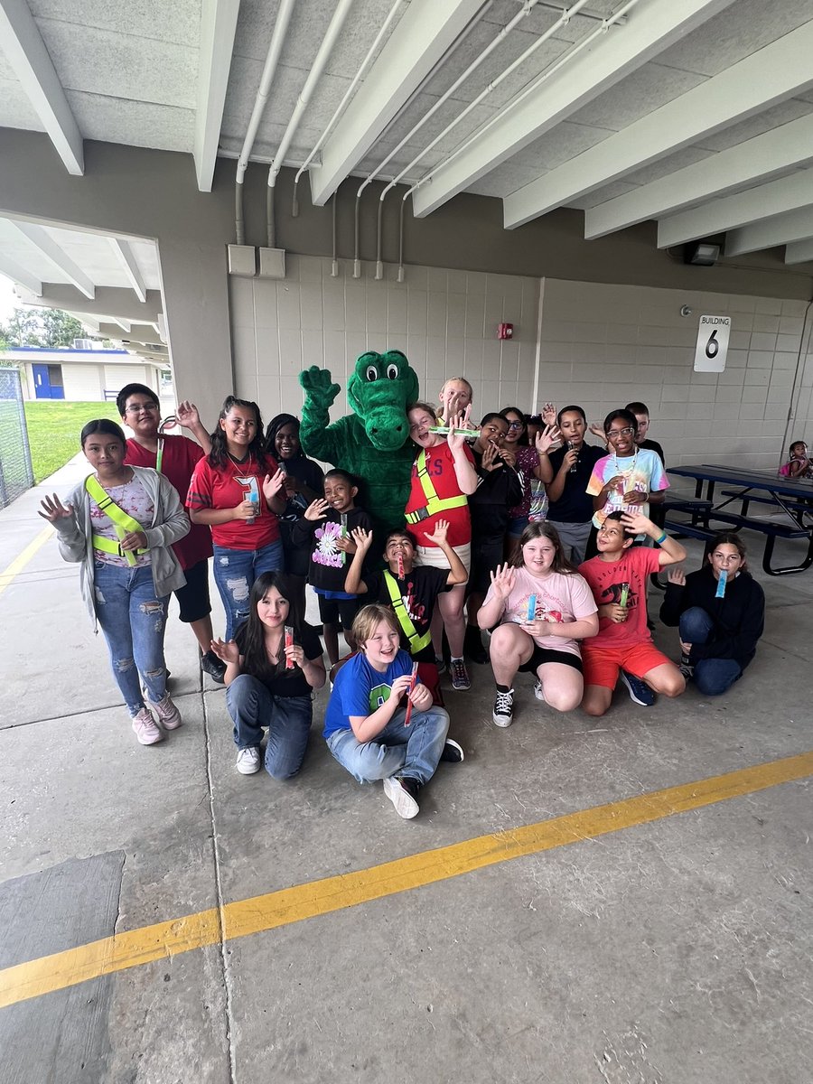 RES Gators Riverview Elementary tweet media