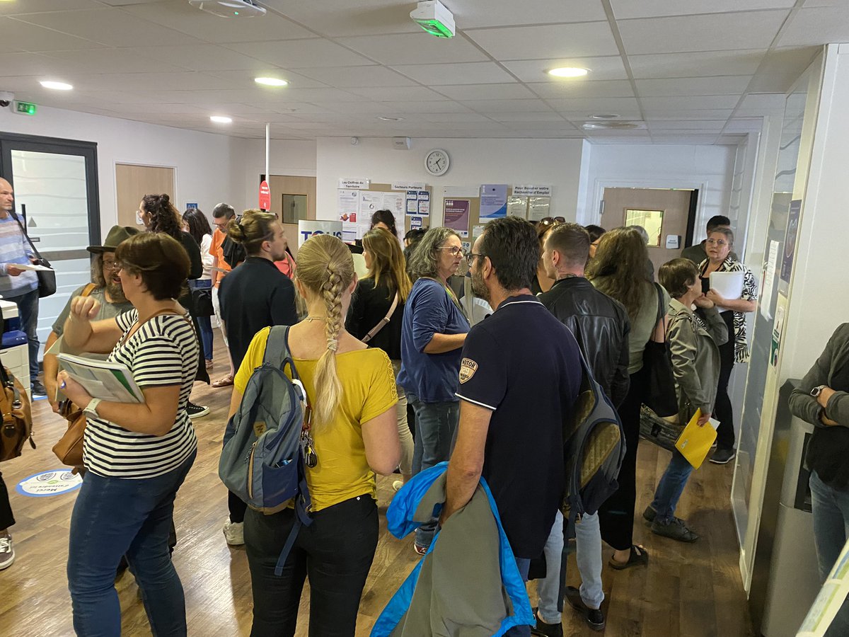 ➡️ Hier nous avons invité à l’agence de #Digne les organismes de formation pour présenter leurs dispositifs aux conseillers de la Mission Locale , de Cap Emploi et de #Poleemploi.            🎯 Objectif : faciliter la prescription de parcours de #formation aux demandeurs d’emploi