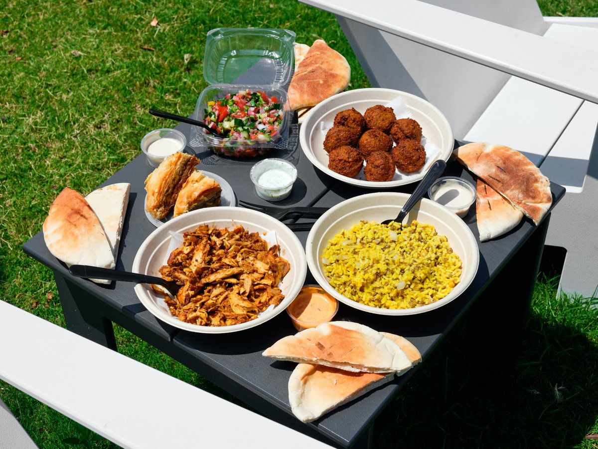 SabaRaba's has its roots in a family legacy. Celebrate your family legacy with a filling family meal!